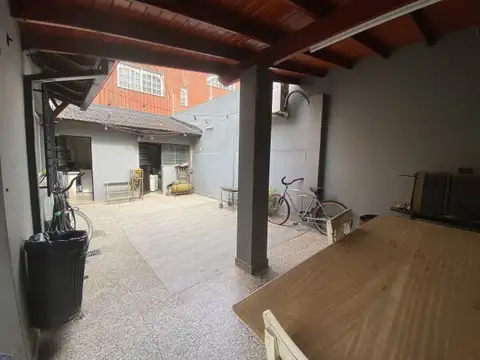 Casa 3 ambientes en venta c/cochera, Barrio Naón!