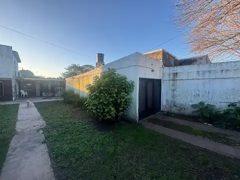 Casa 5 ambientes con 2 baños