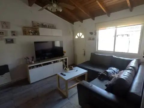 Depto Tipo Casa en Venta con 1 cocheras