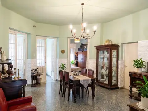 Depto Tipo Casa en Venta con 2 cocheras
