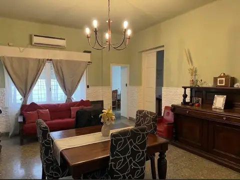 Depto Tipo Casa en Venta de 5 ambientes
