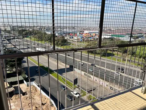 Departamento tres ambientes en excelente estado