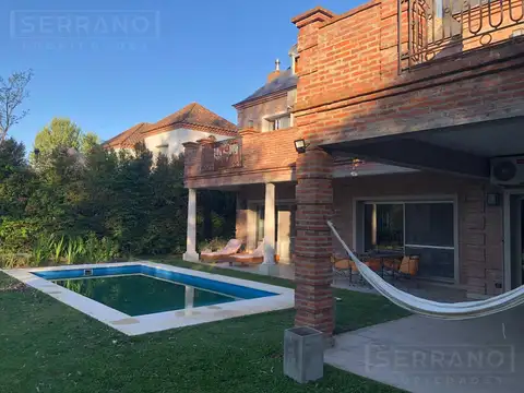 DEV. Casa en alquiler temporario en Barrio Santa María de Tigre, Tigre a 5 minutos del centro comercial de Nordelta
