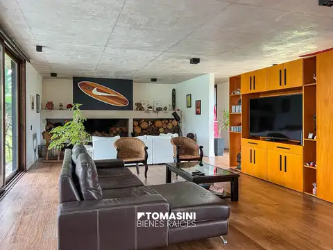 CASA DE 4 AMBIENTES EN BARRIO RUMENCO