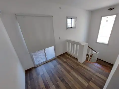 Casa en Venta con 5 cocheras