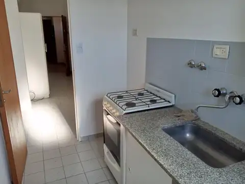 Departamento 3 ambientes con 1 baño