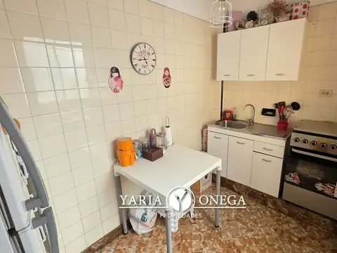 Muy lindo semipiso con balcón corrido y lavadero