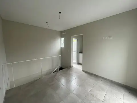 Depto Tipo Casa 2 ambientes con 1 baño