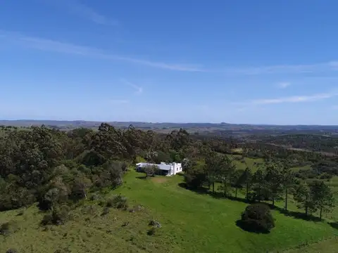 Campo de 115ha con casa en venta en Garzón