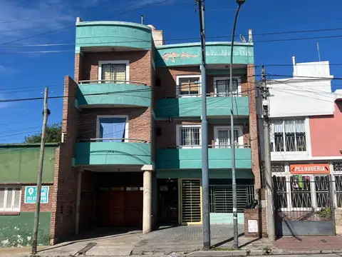 ALQUILO GALPON MAS LOCAL COMERCIAL - B GUEMES -