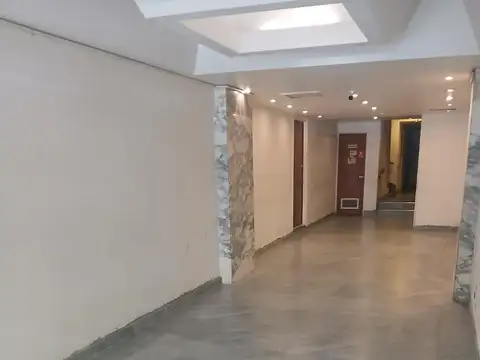 DEPARTAMENTO s/AV. MONROE  ACONDICIONADO COMO CONSULT/OFICINA-1 CUADRA AV. CABILDO Y METROBUS