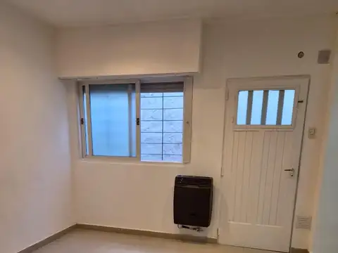 Depto Tipo Casa en Alquiler en Villa Martelli, $ 980.000