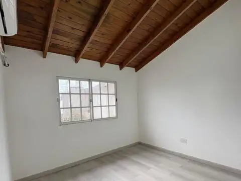 Juan José Paso 1400