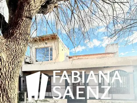 Casa en venta de 4 ambientes en Adrogué