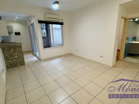 Depto Tipo Casa en Alquiler de 2 ambientes