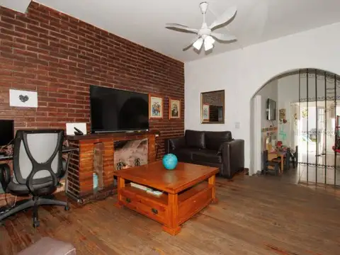 Venta casa en Munro con jardin  PERMUTA
