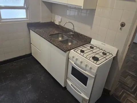 Dr S Segurola 200, Piso 5