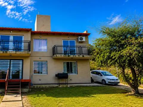 VENTA CASA 2 DORMITORIOS ESTANCIA VIEJA 2 PLANTAS 