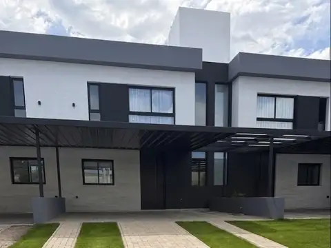 DÚPLEX PREMIUM DE 3 DORMITORIOS BARRIO SIETE SOLES
