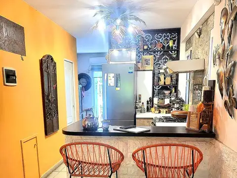 Depto Tipo Casa en Venta con 1 cocheras