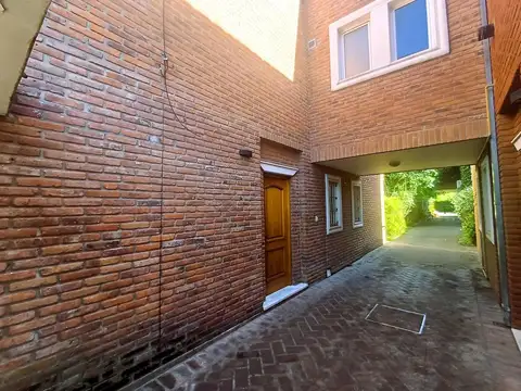 Hipolito Yrigoyen 100