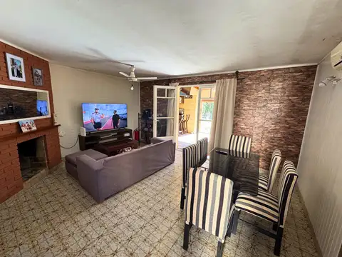 Casa 4 ambientes con 1 baño