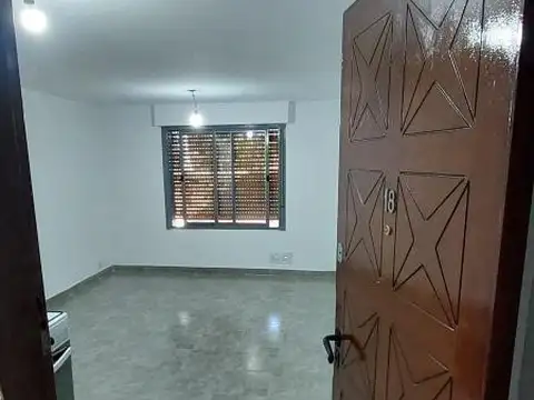 Lobos e/ Alem y Munilla