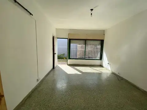 Depto Tipo Casa 2 ambientes con 1 baño