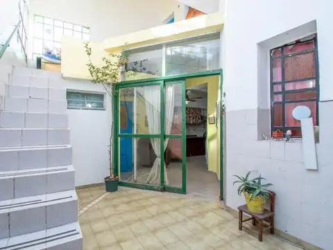 PH EN VENTA DE DOS DORMITORIOS + PATIO Y TERRAZA