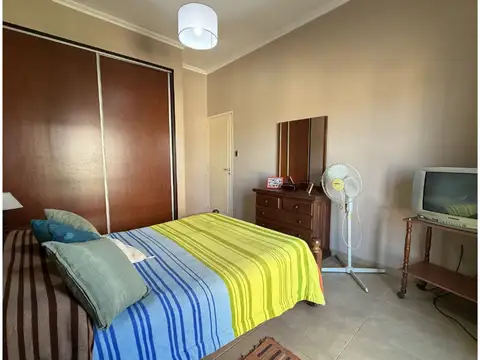 Se VENDE casa de 3 dorm en el centro de Santo Tomé