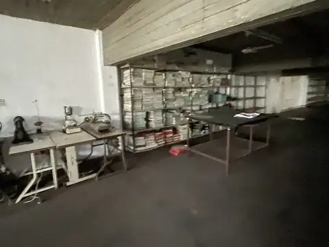 ALQUILER – GALPÓN COMERCIAL CON LOCAL – LANÚS OESTE