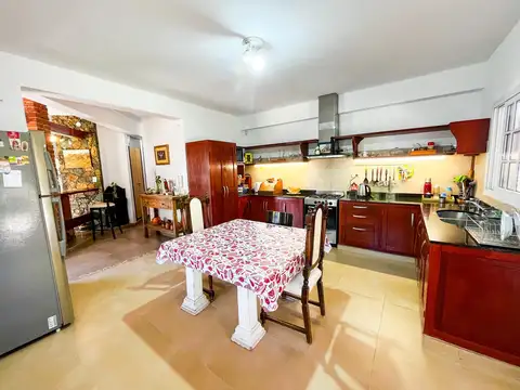 VENTA CASA   DPTOS -  LOS PERALES