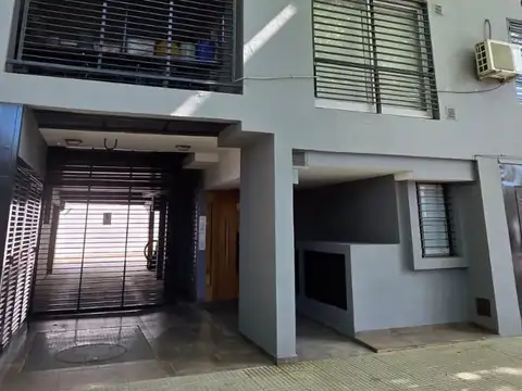 Depto.  en alquiler, 2 ambientes con bcón terraza en el barrio de Agronomía 