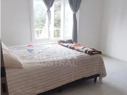 Casa 12 ambientes con 4 baños