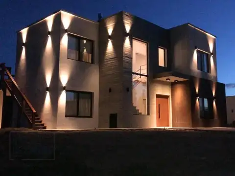 Casa en Venta en Barrio Cerrado Costa Esmeralda, USD 378.000
