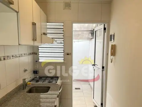 Depto Tipo Casa 2 ambientes con 1 baño