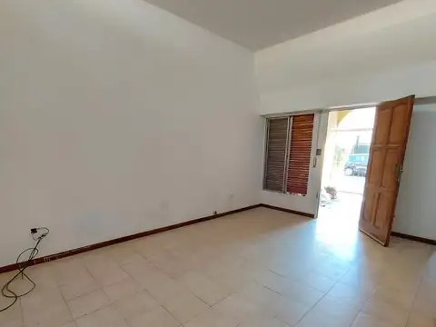 Depto Tipo Casa en Alquiler de 3 ambientes