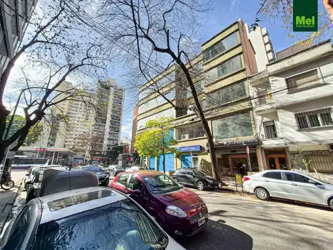 Única esquina sobre Cabildo, se vende edificio en block