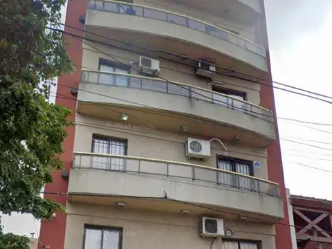 9 E/ 71 Y 72: Monoambiente en venta