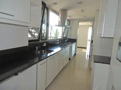 Departamento en Alquiler de 3 dormitorios