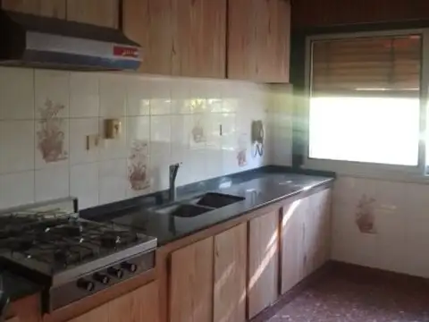 Alquiler Departamento 3 ambientes con balcón en Barrio Parque San Martín Merlo