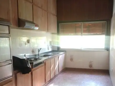 Av. José de San Martín 2094 , Piso 1