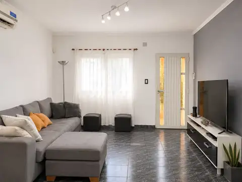 CASA EN VENTA EN LOS HORNOS 3 DORMITORIOS
