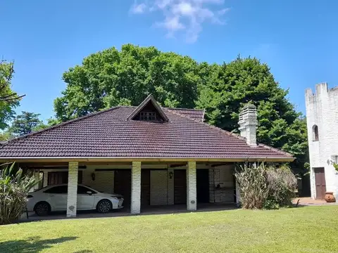 VENTA CASA 5 AMBIENTES EN PONTEVEDRA 