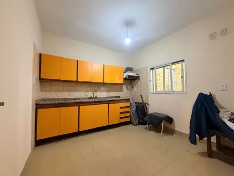 Casa 5 ambientes con 1 baño