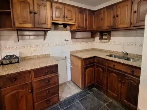 Depto Tipo Casa 4 ambientes con 2 baños