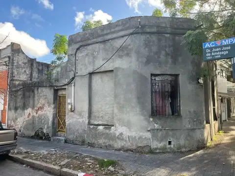 Casa 3 ambientes con 1 baño