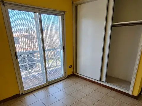 ALQUILER 24 MESES PH 3 AMB, A LA CALLE, PRIMER PISO POR ESCALERA