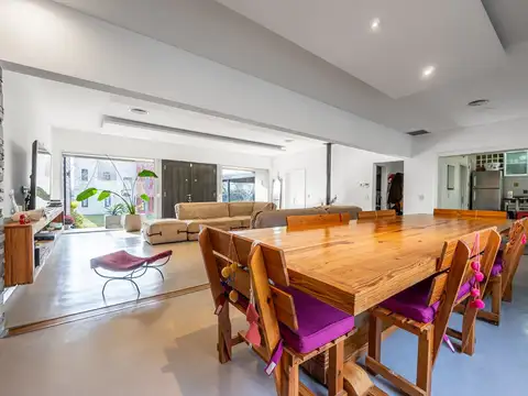 Casa 4 ambientes con 4 baños
