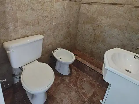 Casa en Alquiler con 1 cochera